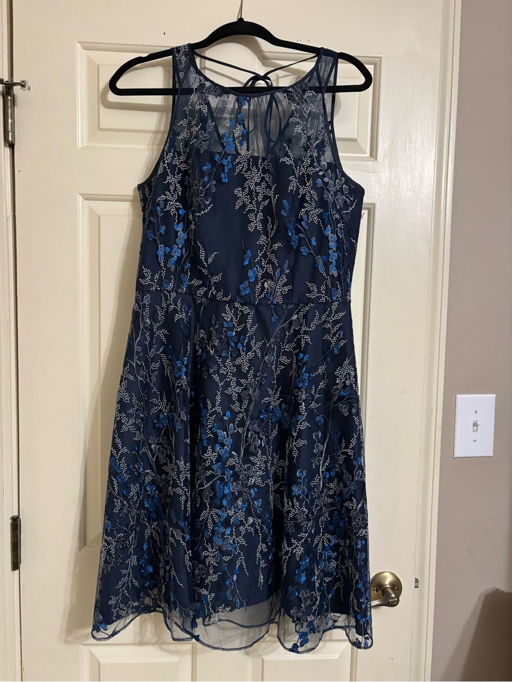 BNWOT White House Black Market Navy Dress with Royal Blue Embroidery. Size 10.